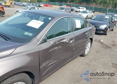 2015 Nissan Altima 2.5 S из США, поврежденный, VIN 1N4AL3AP2FN922277